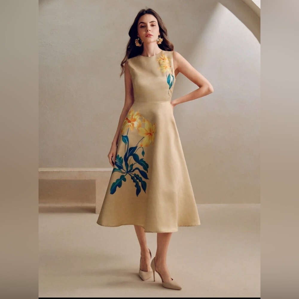 Elegant Floral Beige Dress - Picture 5 of 6